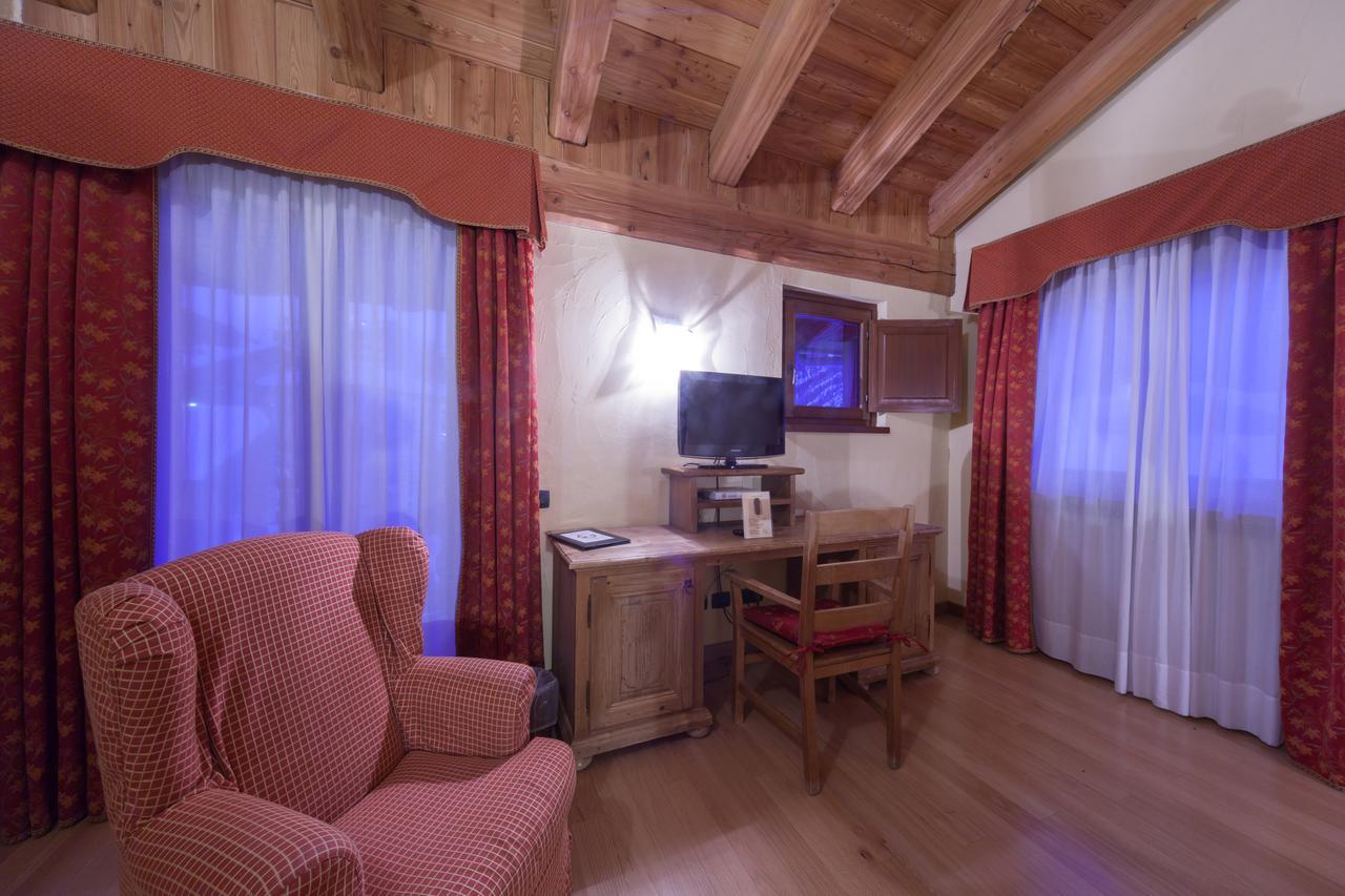 Hotel Maison Saint Jean Courmayeur Exterior foto
